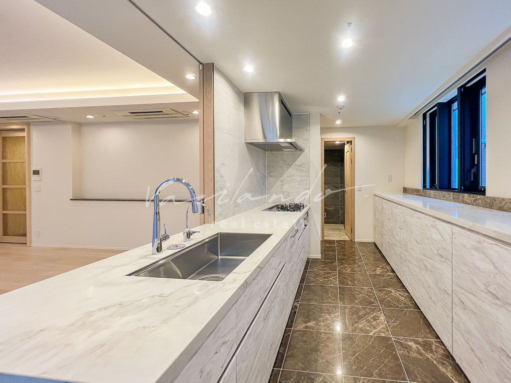 ザ・コノエ三田綱町　2LDK