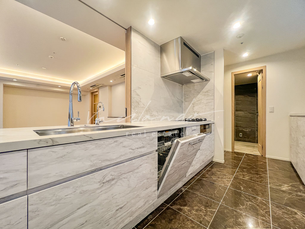 ザ・コノエ三田綱町　2LDK