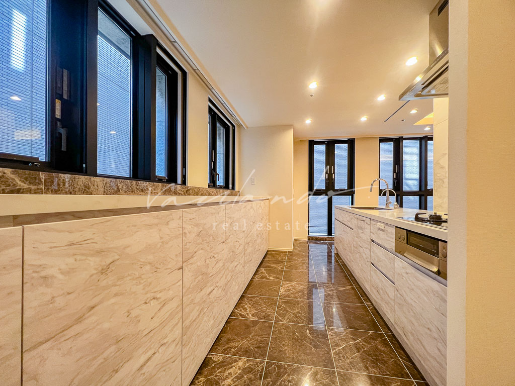 ザ・コノエ三田綱町　2LDK